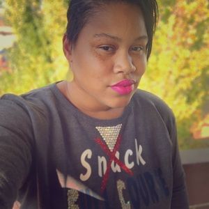 Meet your Posher, Monique